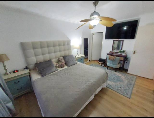 4 BEDROOM HOUSE RENTED IN SUMMERSTRAND